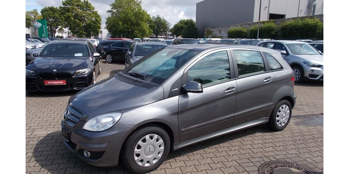 Mercedes-Benz B 180 82.919 km 8.700 &euro; Willich 47877