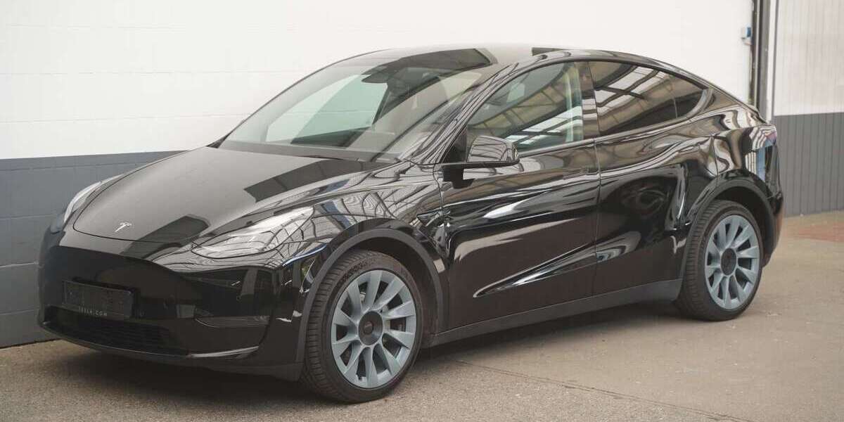 Tesla Model Y 172.917 km 27.950 &euro; Mönchengladbach 41236