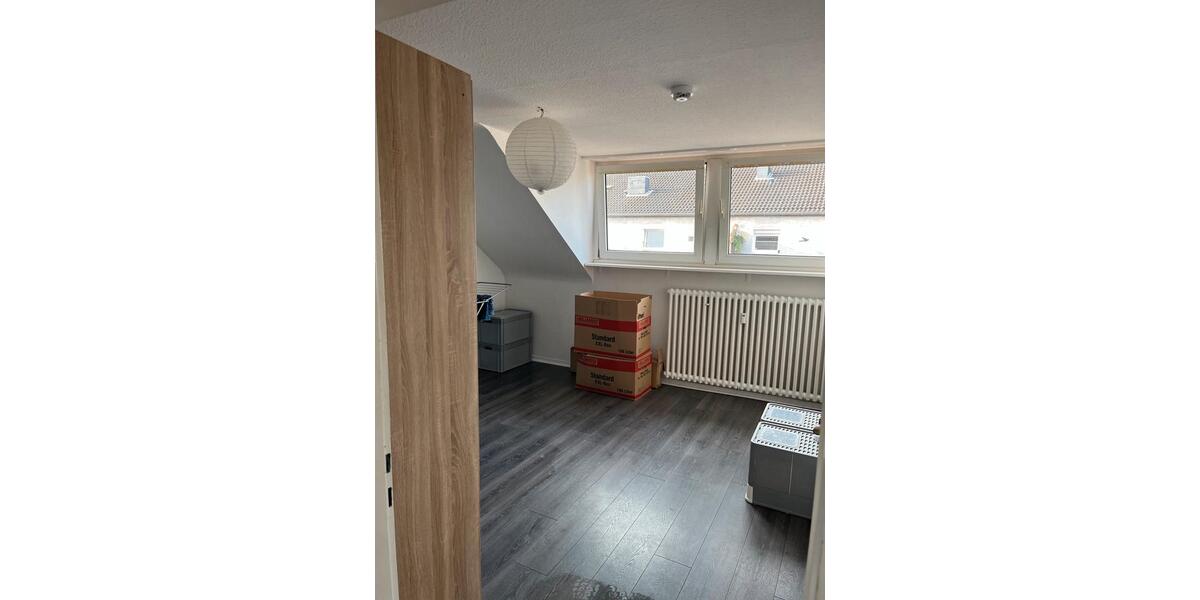 Dachgeschoßwohnung Duisburg Essenberg - 3 Zimmer, 68 m&sup2;, 578&euro; | Angebot:25257719