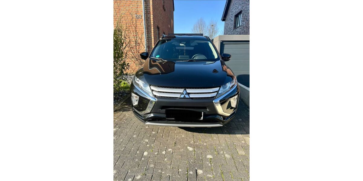 Mitsubishi Eclipse Cross 93.100 km 15.599 &euro; Monchengladbach 41199