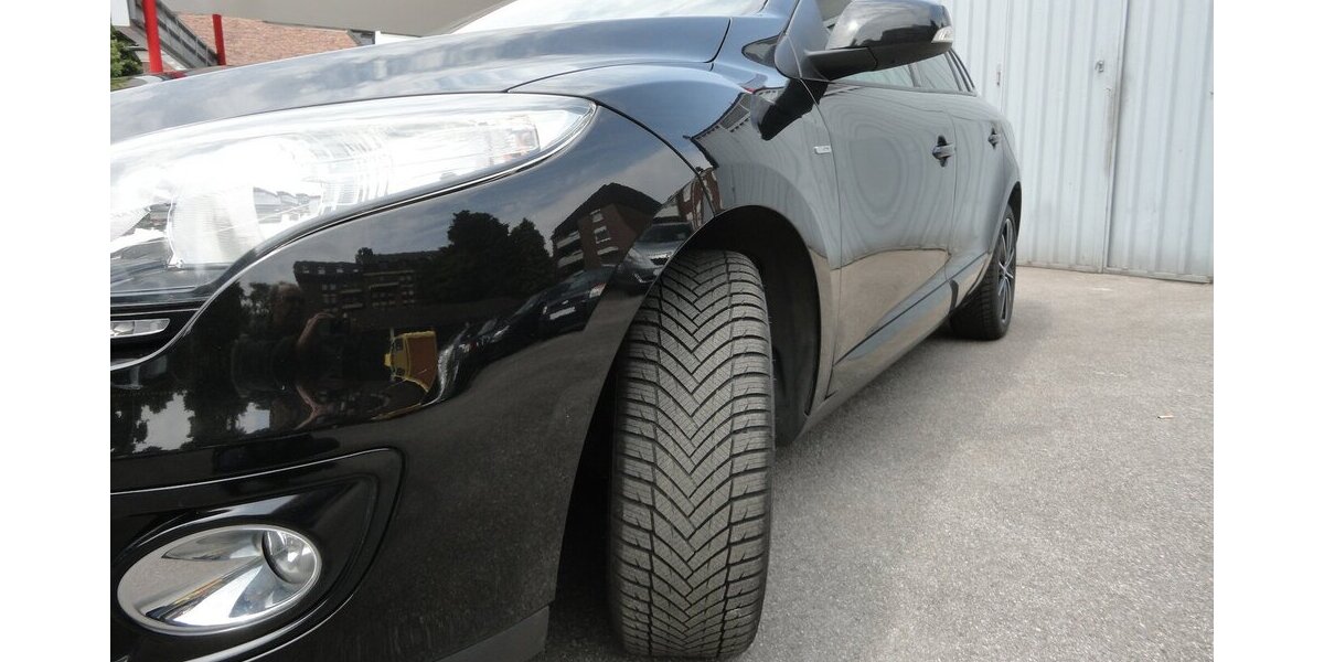 Renault Megane BOSE Edit. Klima.Kette+Reifen+Kuppl.Neu 150.000 km 5.790 &euro; Neuss 41462