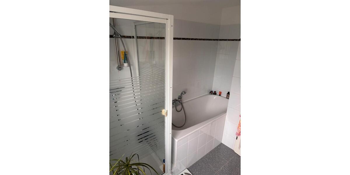 Dachgeschoßwohnung Hilden - 3 Zimmer, 77 m&sup2;, 259.000&euro; | Angebot:26538028