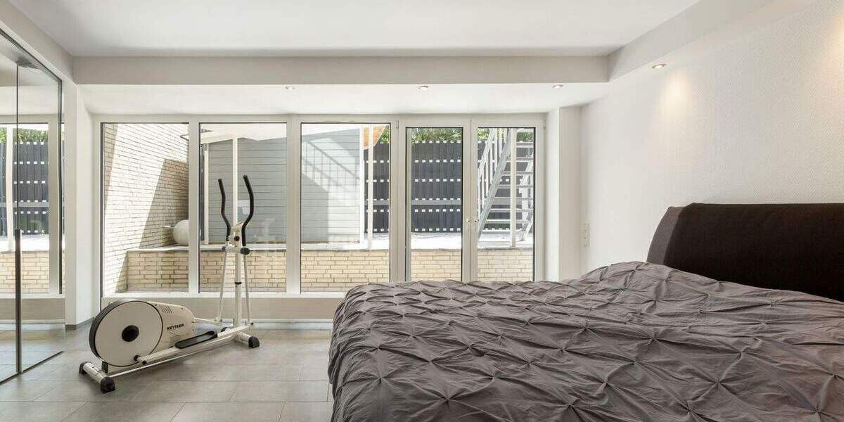 Einfamilienhaus Düsseldorf Lörick - 9 Zimmer, 178 m&sup2;, 1.200.000&euro; | Angebot:25799861