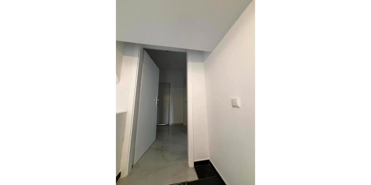 Dachgeschoßwohnung Mönchengladbach Süd - 2.5 Zimmer, 74 m&sup2;, 820&euro; | Angebot:26660538