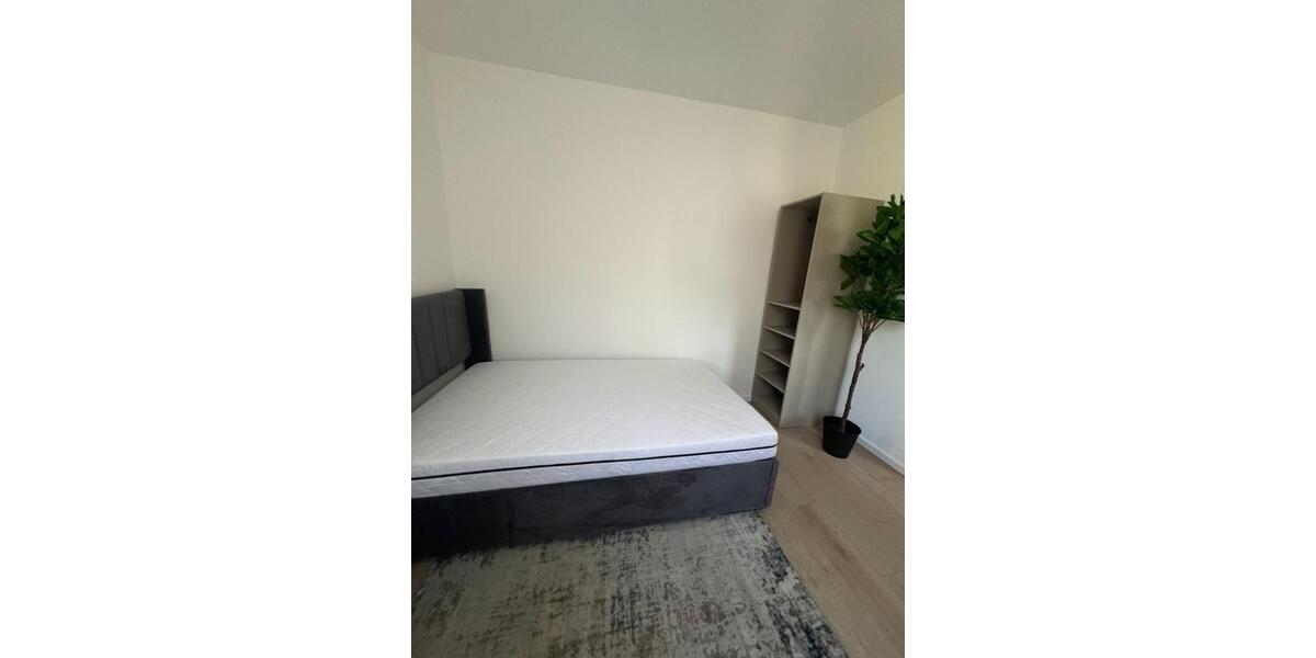 Etagenwohnung Mönchengladbach - 1 Zimmer, 20 m&sup2;, 690&euro; | Angebot:25718229