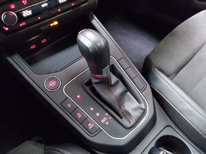 Seat Ibiza FR Pano Navi Virtual SHZ Navi Tempo 40.323 km 18.680 &euro; HAAN 42781