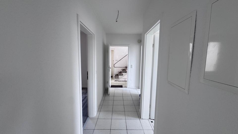 Etagenwohnung Krefeld Cracau - 3 Zimmer, 65 m&sup2;, 565&euro; | Angebot:26618876