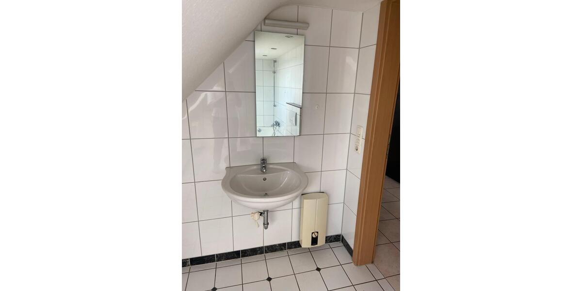 Dachgeschoßwohnung Mönchengladbach Ost - 1 Zimmer, 45 m&sup2;, 600&euro; | Angebot:26631245