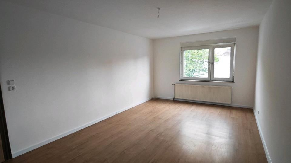 Etagenwohnung Mönchengladbach - 2 Zimmer, 75 m&sup2;, 700&euro; | Angebot:26677964