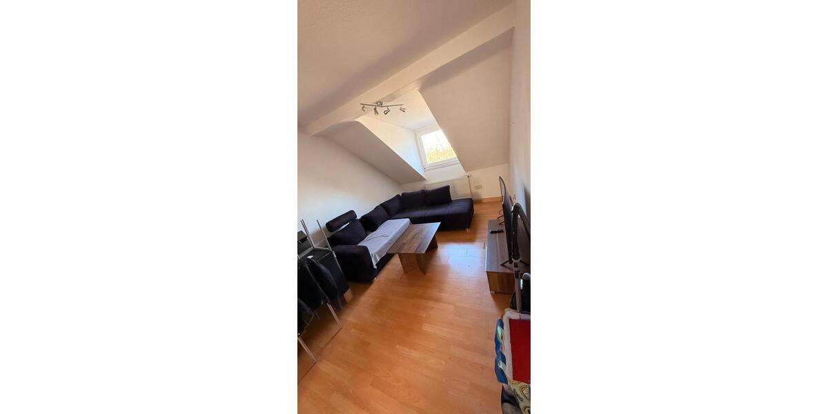 Dachgeschoßwohnung Duisburg Huckingen - 2 Zimmer, 58 m&sup2;, 865&euro; | Angebot:26532663