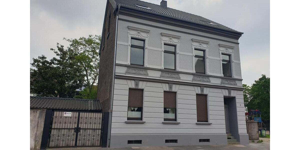 Dachgeschoßwohnung Duisburg Mittelmeiderich - 3 Zimmer, 1 m&sup2;, 700&euro; | Angebot:25844080