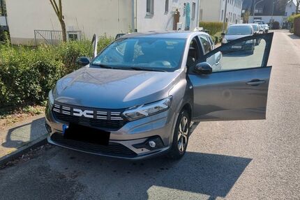 Dacia Sandero 9.000 km 17.200 &euro; Duisburg 47269