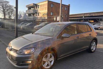 VW Golf 197.000 km 8.650 &euro; Düsseldorf 40227