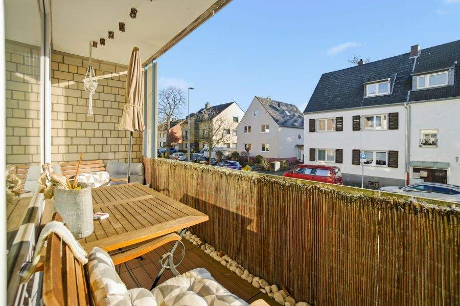 Etagenwohnung Düsseldorf Hassels - 2 Zimmer, 83 m&sup2;, 325.000&euro; | Angebot:25705686
