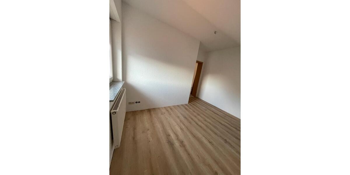 Etagenwohnung Krefeld - 4 Zimmer, 135 m&sup2;, 1.350&euro; | Angebot:26675467