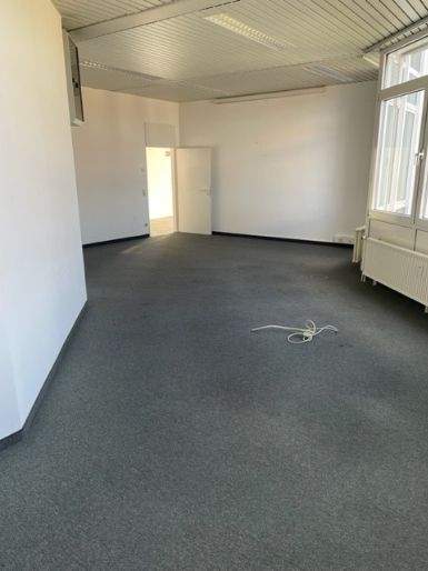 Gewerbeobjekt Krefeld Kempener Feld/Baakeshof - 2.200&euro; | Angebot:25870823