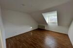 Dachgeschoßwohnung Duisburg Duisburg-Mitte - 4 Zimmer, 86 m&sup2;, 645&euro; | Angebot:25972396