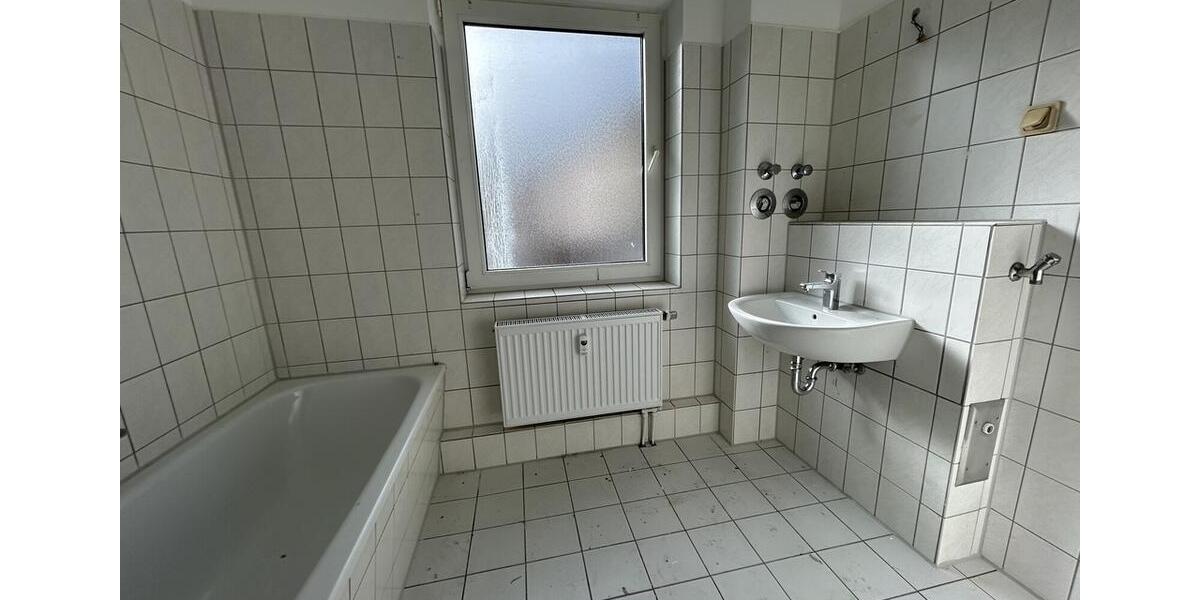Etagenwohnung Duisburg Hamborn - 3.5 Zimmer, 76 m&sup2;, 449&euro; | Angebot:25389401