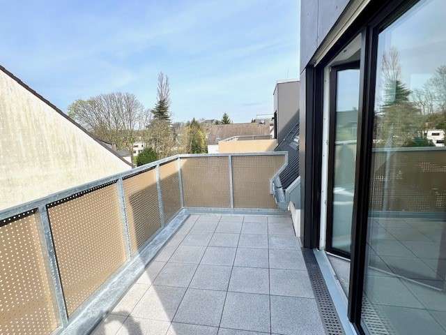 Etagenwohnung Hilden - 3.5 Zimmer, 127 m&sup2;, 1.660&euro; | Angebot:25657248