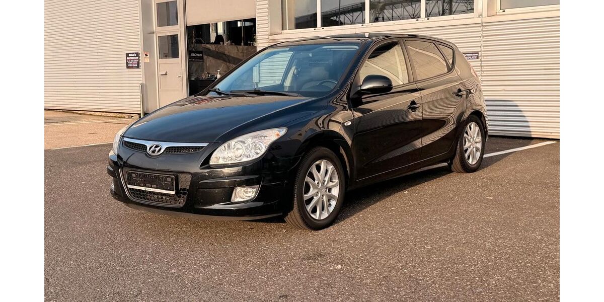 Hyundai i30 188.000 km 2.200 &euro; Mönchengladbach 41238
