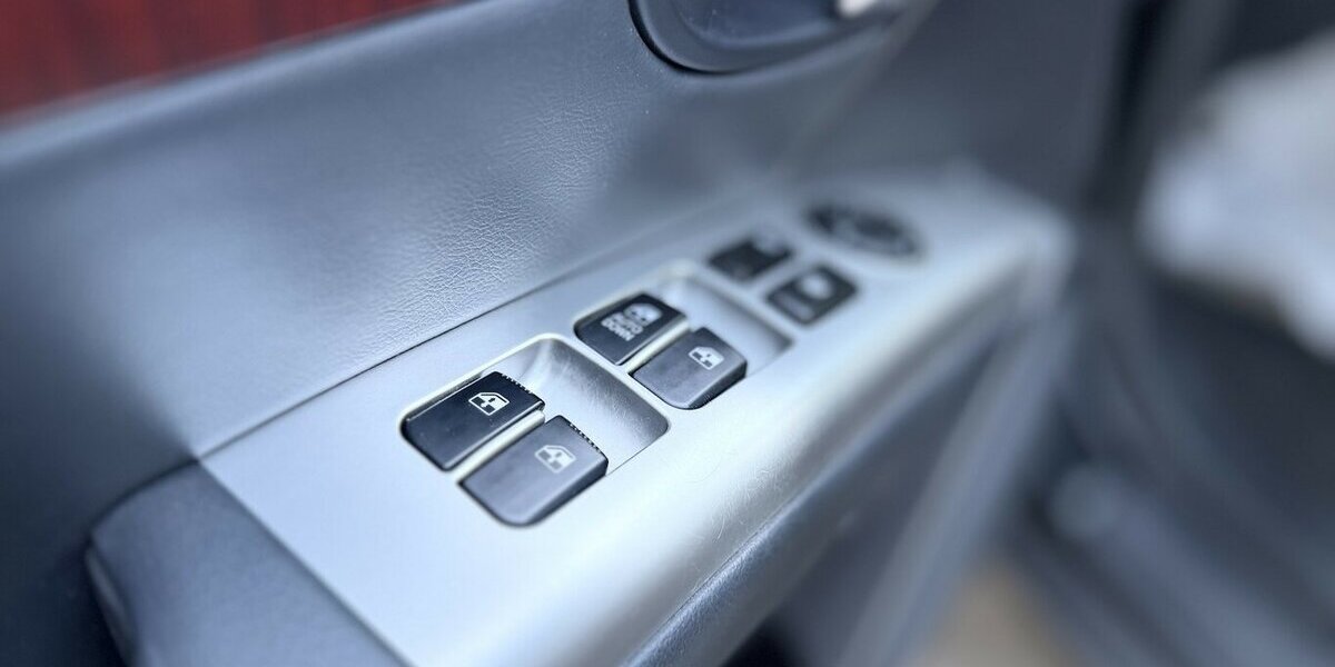 Hyundai Santa Fe 2.0 CRDi Team 08 / Automatik / Allrad 168.000 km 5.900 &euro; Mönchengladbach 41066