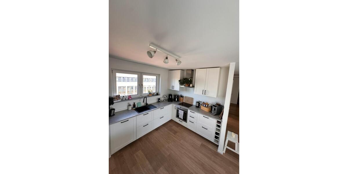 Etagenwohnung Düsseldorf Stadtbezirk 6 - 3 Zimmer, 89 m&sup2;, 1.627&euro; | Angebot:25999476