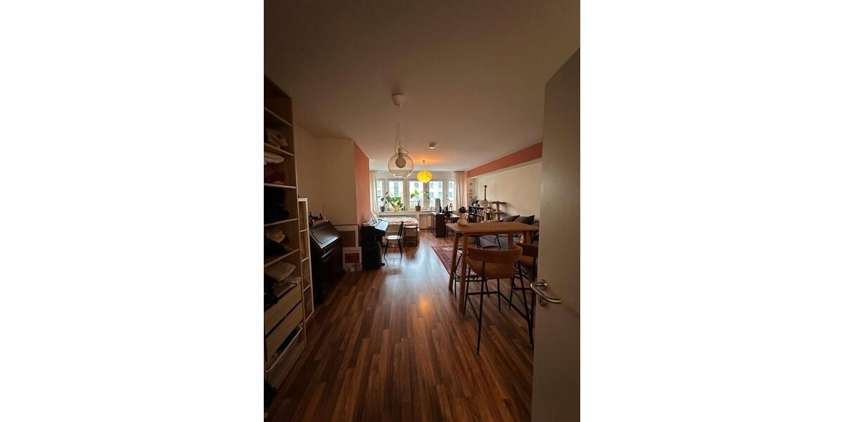 Etagenwohnung Düsseldorf Stadtbezirk 3 - 1 Zimmer, 47 m&sup2;, 910&euro; | Angebot:25383209