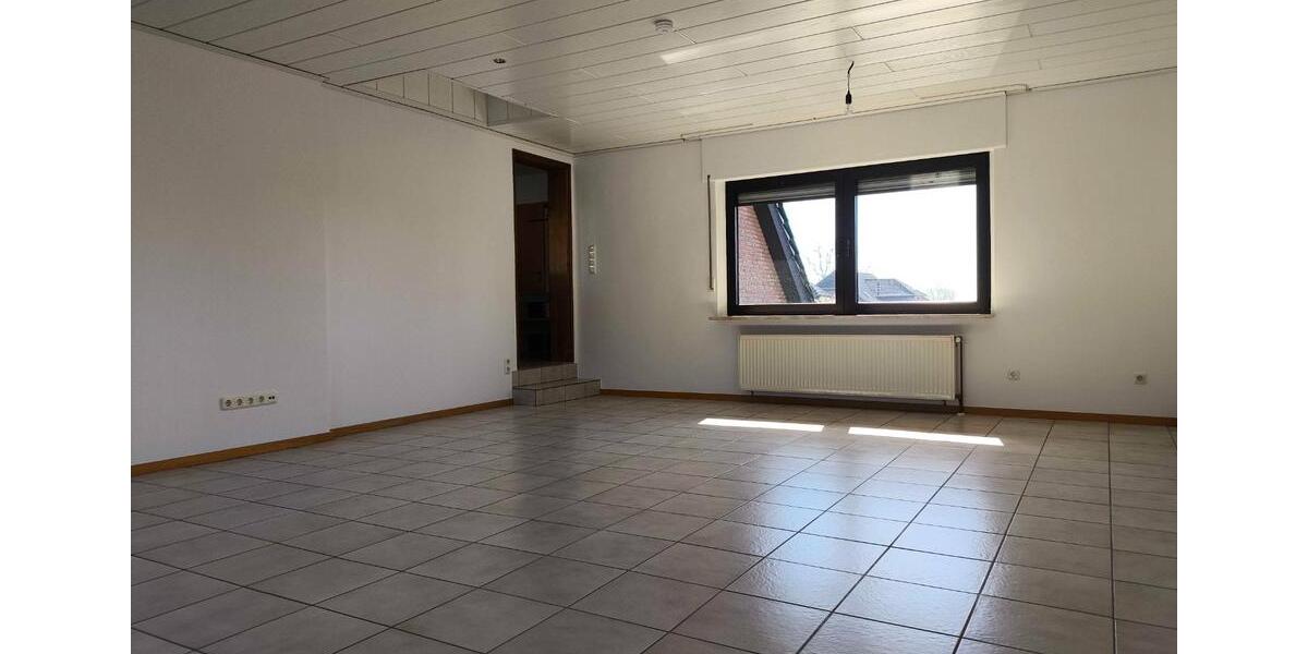 Dachgeschoßwohnung Nettetal - 3 Zimmer, 89 m&sup2;, 875&euro; | Angebot:26021734