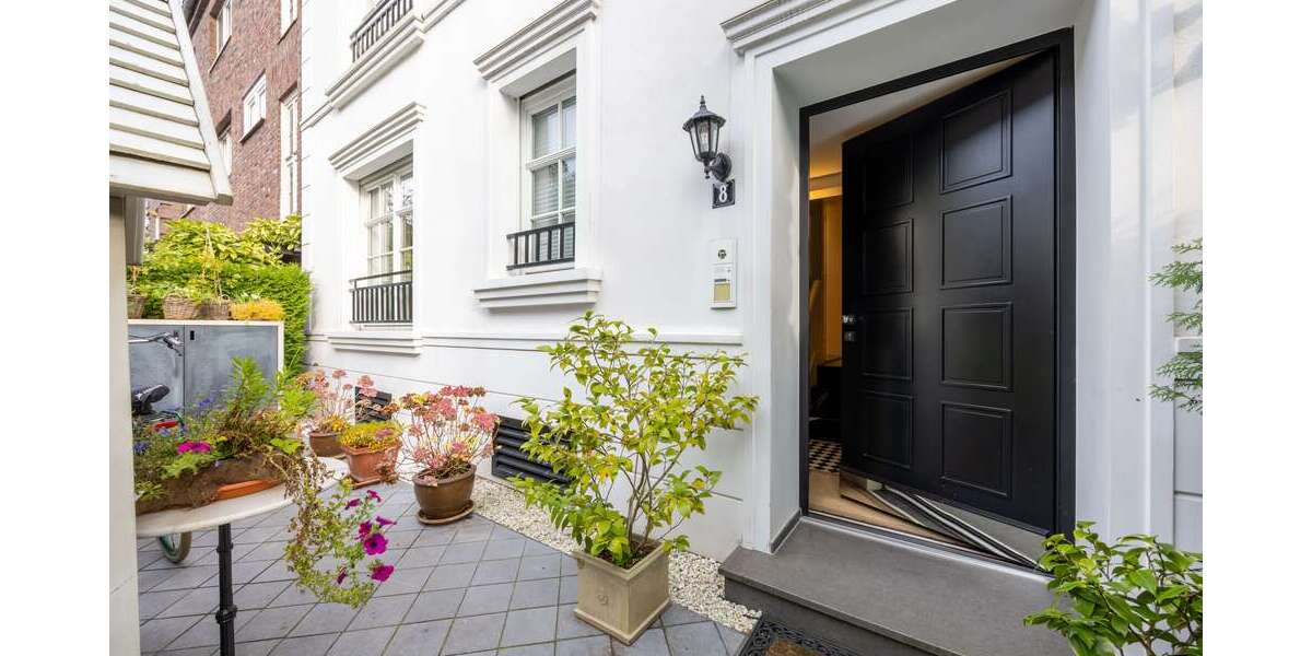 Einfamilienhaus Düsseldorf Heerdt - 9 Zimmer, 292 m&sup2;, 2.995.000&euro; | Angebot:24572360