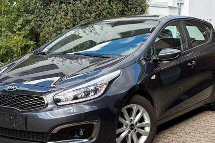 Kia ceed / Ceed 88.000 km 8.940 &euro; Düsseldorf 40468