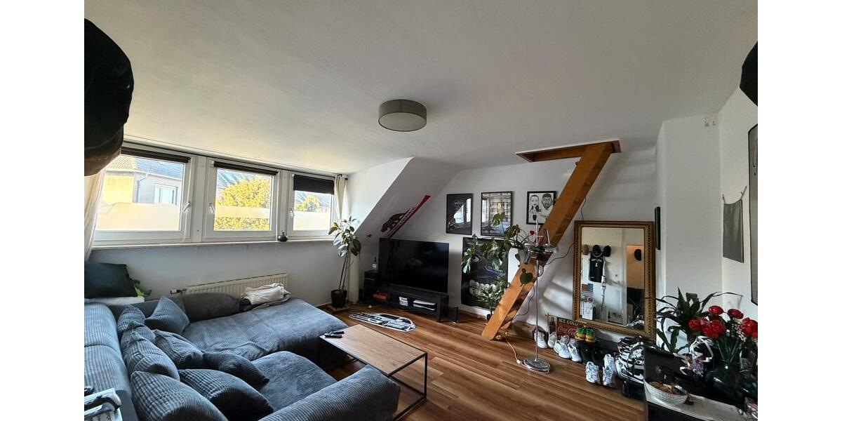 Dachgeschoßwohnung Krefeld Benrad - 2 Zimmer, 62 m&sup2;, 560&euro; | Angebot:25944877