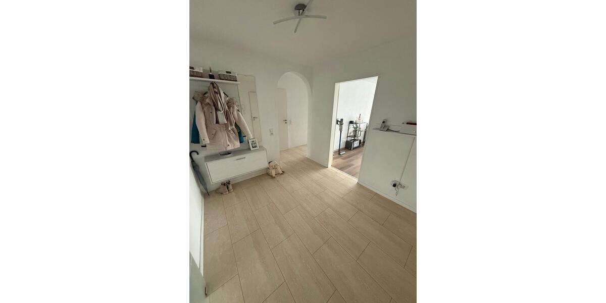 Dachgeschoßwohnung Neuss Allerheiligen - 3 Zimmer, 76 m&sup2;, 260.000&euro; | Angebot:27070841