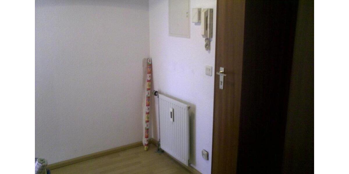 Dachgeschoßwohnung Krefeld Benrad - 1 Zimmer, 37 m&sup2;, 330&euro; | Angebot:25967650