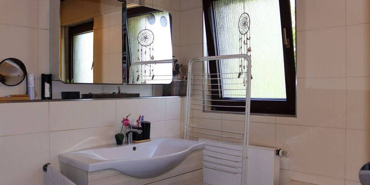 Einfamilienhaus Krefeld Hüls - 6 Zimmer, 129 m&sup2;, 450.000&euro; | Angebot:25685903