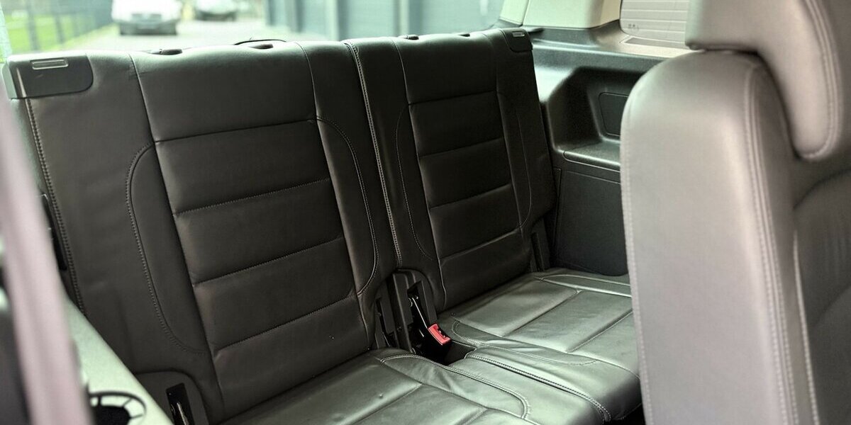 VW Touran R-Line / Leder / 7Sitze / 1.Hd / Navi 125.000 km 11.900 &euro; Mönchengladbach 41066