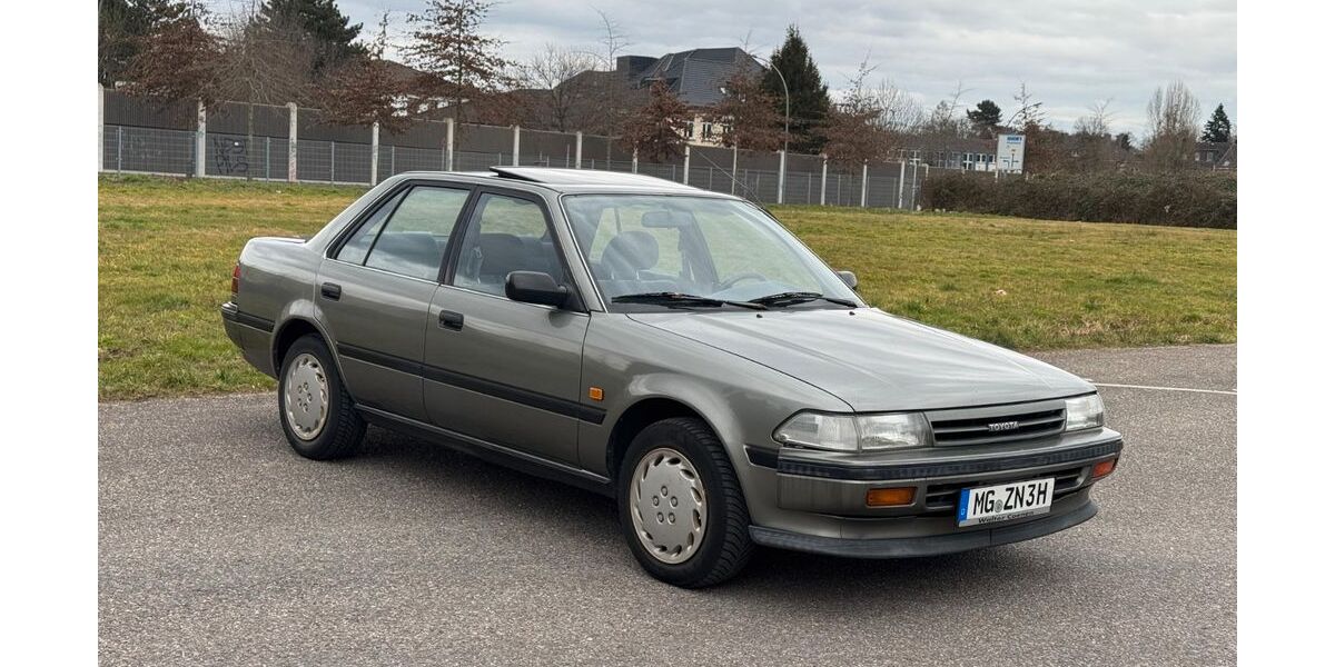 Toyota Carina 166.000 km 3.499 &euro; Mönchengladbach 41063