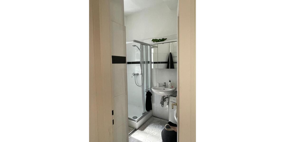 Etagenwohnung Düsseldorf Stadtbezirk 3 - 1.5 Zimmer, 50 m&sup2;, 1.150&euro; | Angebot:25935286