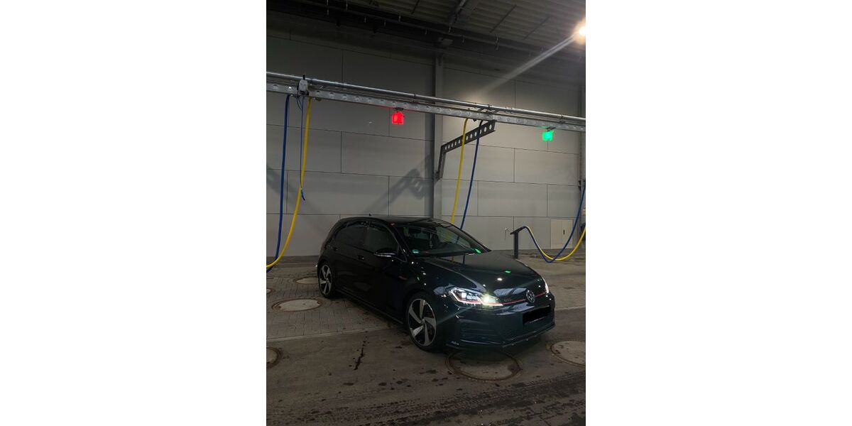 VW Golf 98.000 km 18.800 &euro; Krefeld 47798