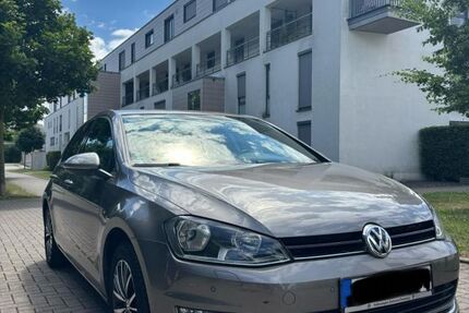 VW Golf 170.000 km 9.800 &euro; Düsseldorf 40468