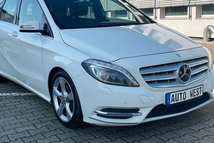 Mercedes-Benz B 180 124.585 km 8.950 &euro; Hilden 40721