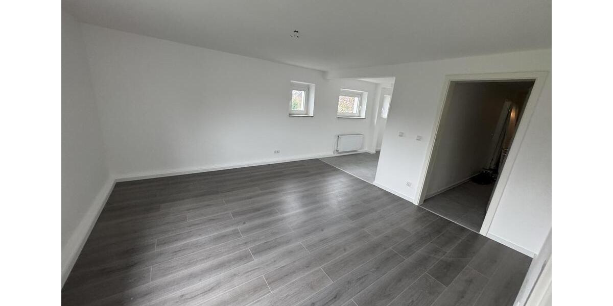 Erdgeschoßwohnung Duisburg Hochheide - 2.5 Zimmer, 80 m&sup2;, 880&euro; | Angebot:25894572
