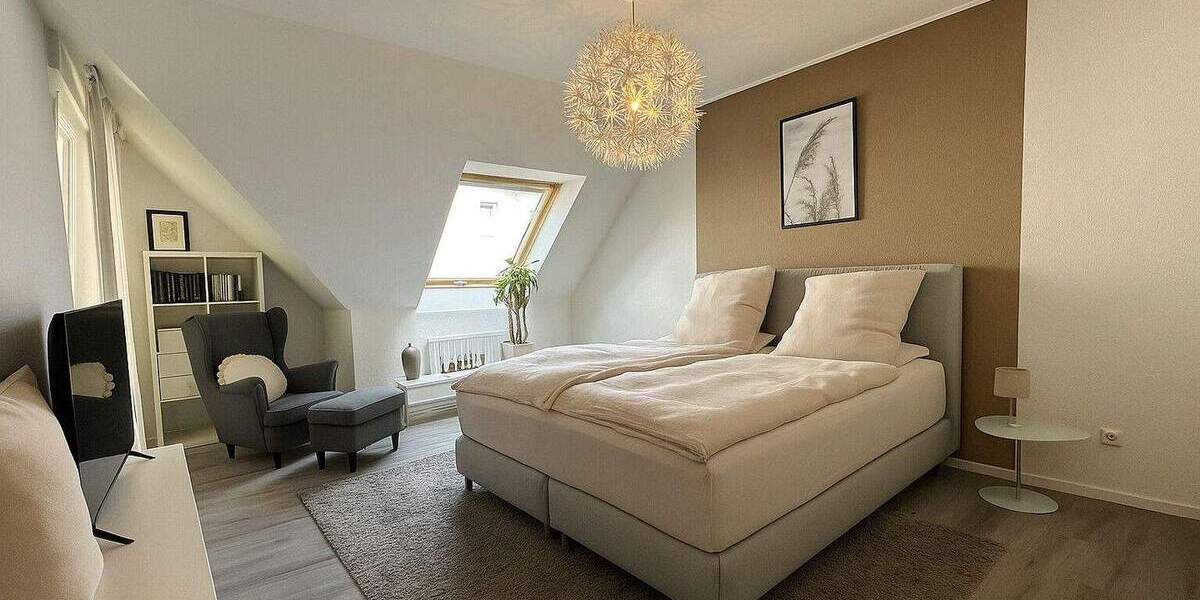 Etagenwohnung Velbert Mitte - 3 Zimmer, 131 m&sup2;, 359.000&euro; | Angebot:25689209