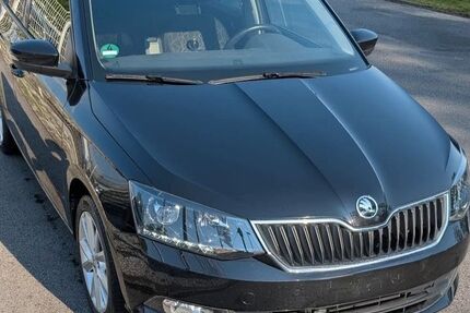 Skoda Fabia 77.000 km 9.749 &euro; Moers 47441