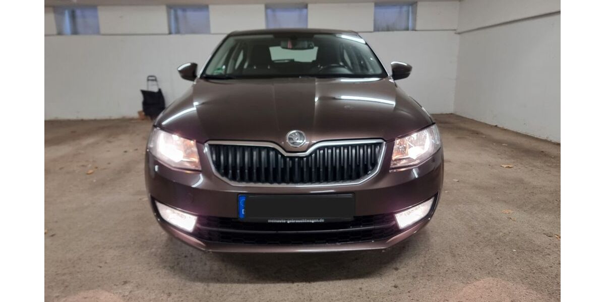 Skoda Octavia 151.000 km 8.480 &euro; Düsseldorf 40474
