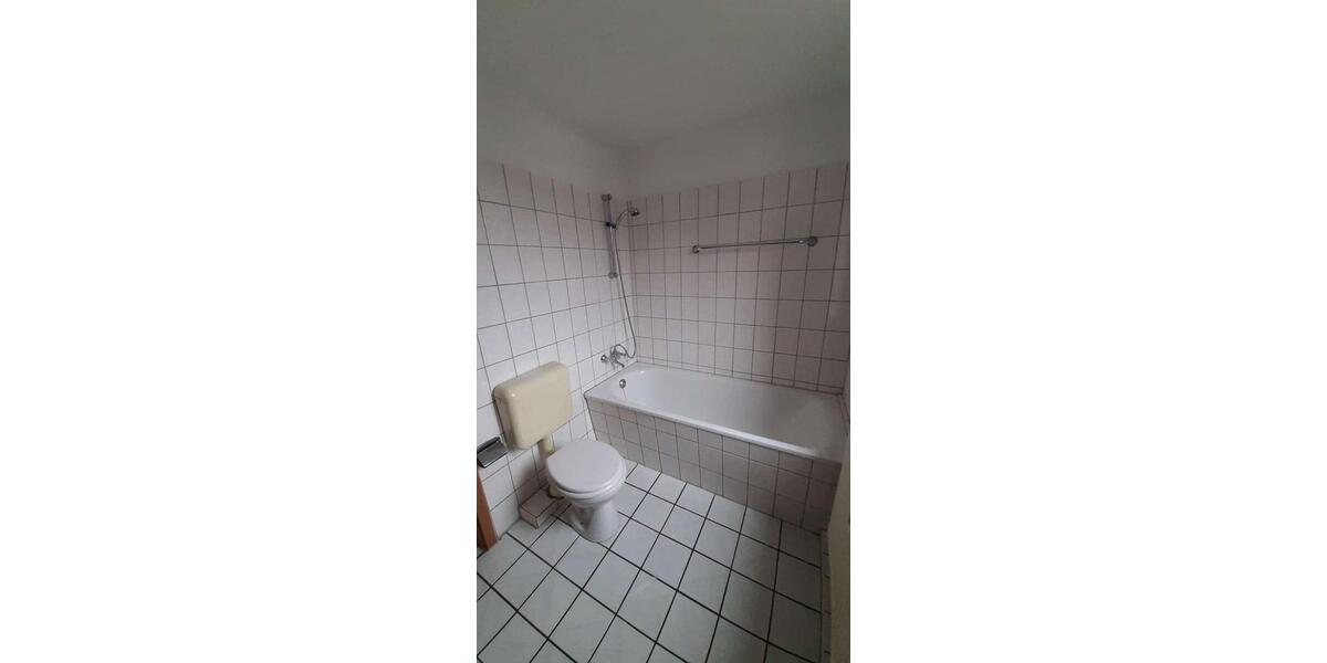 Etagenwohnung Duisburg Hamborn - 2 Zimmer, 72 m&sup2;, 442&euro; | Angebot:24380232