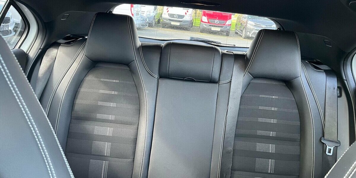 Mercedes-Benz A 220 CDI / AMG / Pano / Kamera / Navi / Euro6 195.000 km 16.390 &euro; Mönchengladbach 41066