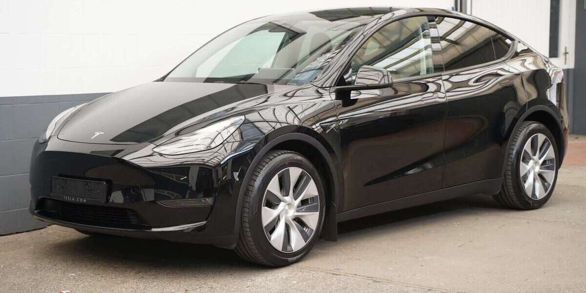 Tesla Model Y 69.517 km 35.950 &euro; Mönchengladbach 41236