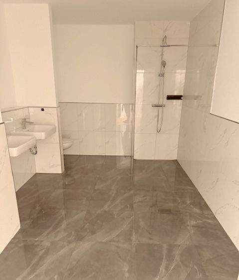 Etagenwohnung Kaarst Vorst - 3 Zimmer, 138 m&sup2;, 2.070&euro; | Angebot:25898536