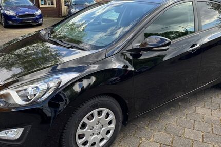 Hyundai i30 123.000 km 6.999 &euro; Neuss 41462