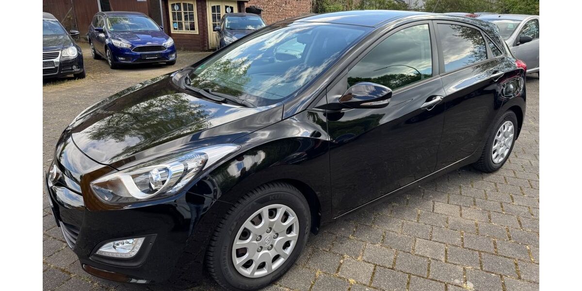 Hyundai i30 123.000 km 6.999 &euro; Neuss 41462